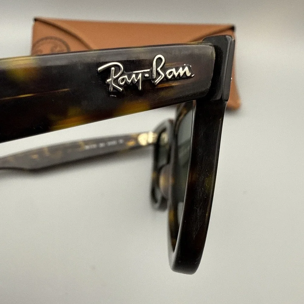Ray-Ban Wayfarer Authentic RB2140 Vtg 902/50-22 Tortoise w/Green Gradient lens